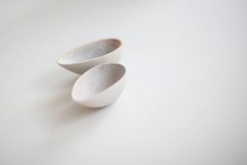 Click to enlarge image 04-egg-bowl-small-white-04.jpg